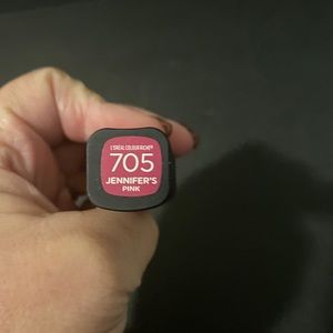 Loreal Colour Riche Collection Exclusive Lipstick, 705 Jennifer's Pink